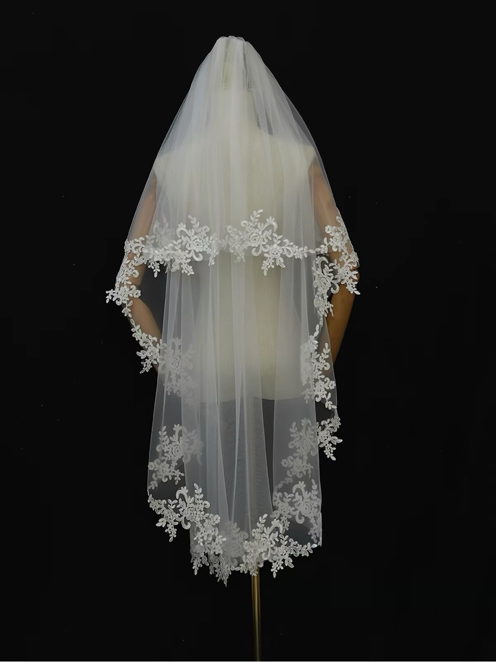 Long Cathedral Bridal Veil White Lace Applique 2 Tier Wedding Veil with Comb
